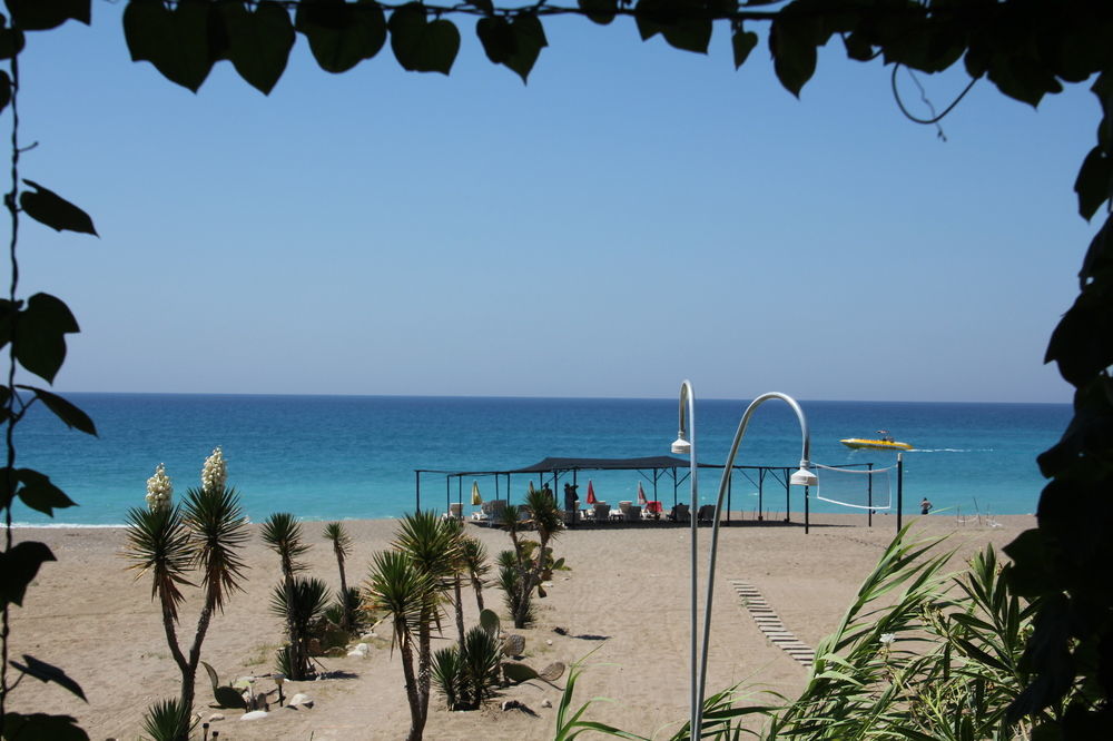 As Queen Beach Hotel Kızılot Esterno foto